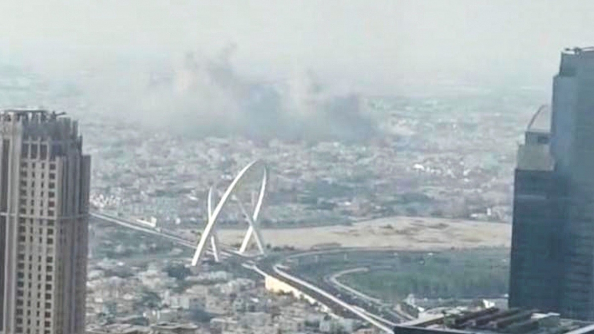Khói bốc lên từ cuộc tấn công của Israel nhằm vào ban lãnh đạo Hamas ở Qatar vào thứ Ba. Ảnh ITV.