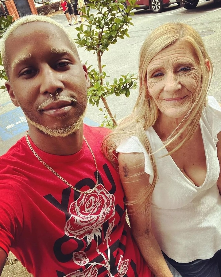 Cặp đôi đã đính hôn vào tháng 7/2021