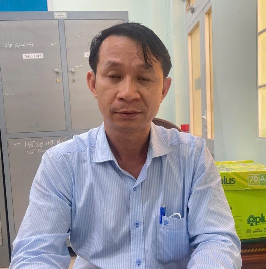 Bác sĩ Nguyễn Ngọc Hoàng - Trưởng Khoa Ngoại Thận - Tiết niệu bị khởi tố tội “Lợi dụng chức vụ, quyền hạn trong khi thi hành công vụ”.