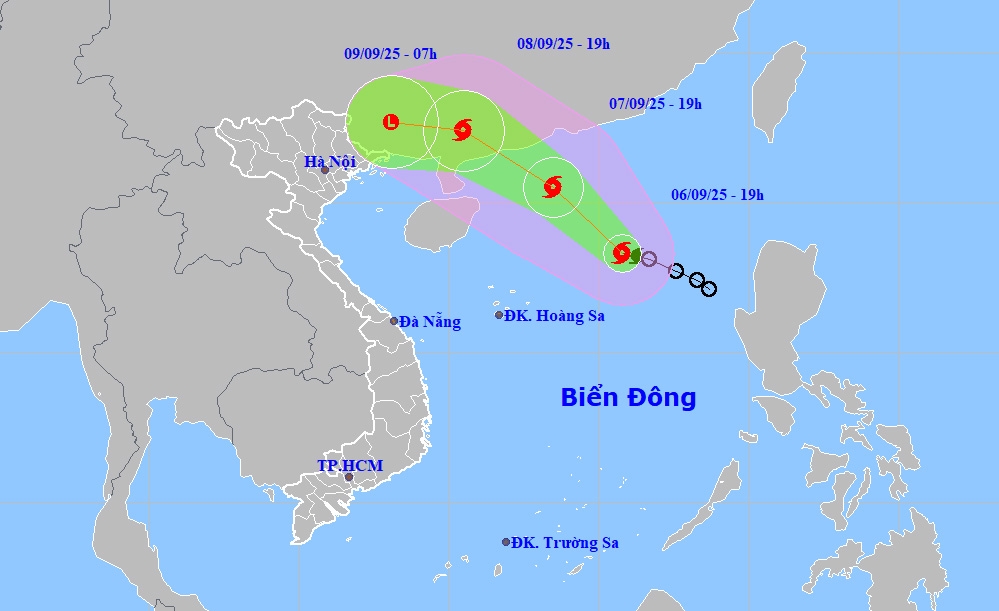 Dự báo đường đi của bão số 7.
