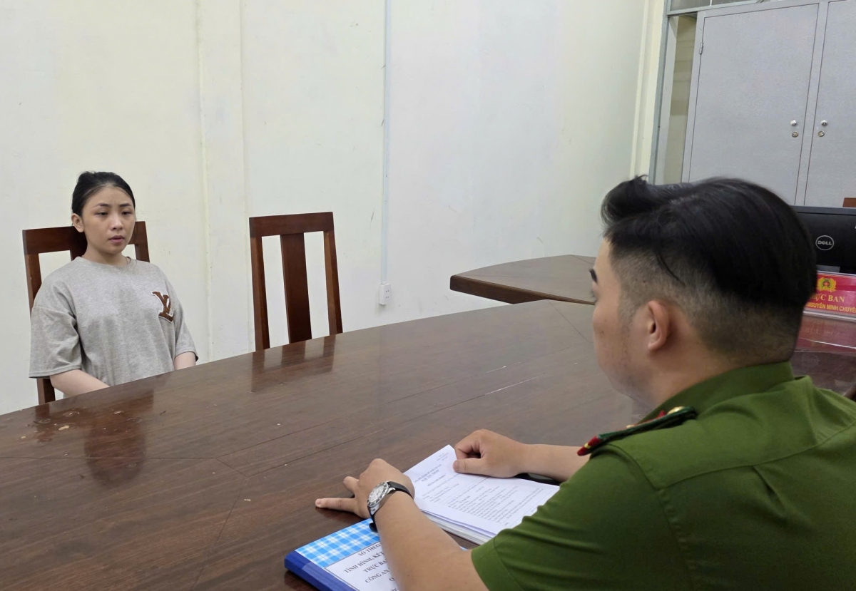 Lê Ngọc Như tại cơ quan Công an