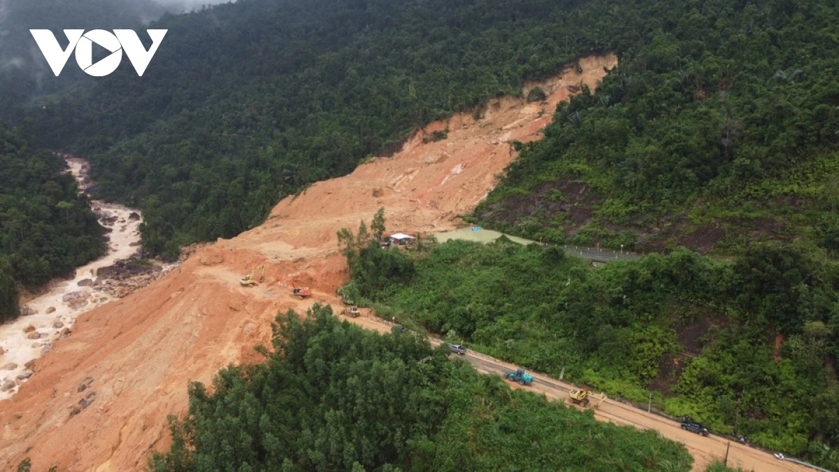 Quốc lộ 27C nối 2 tỉnh Khánh Hòa- Lâm Đồng nhiều lần bị sạt lở