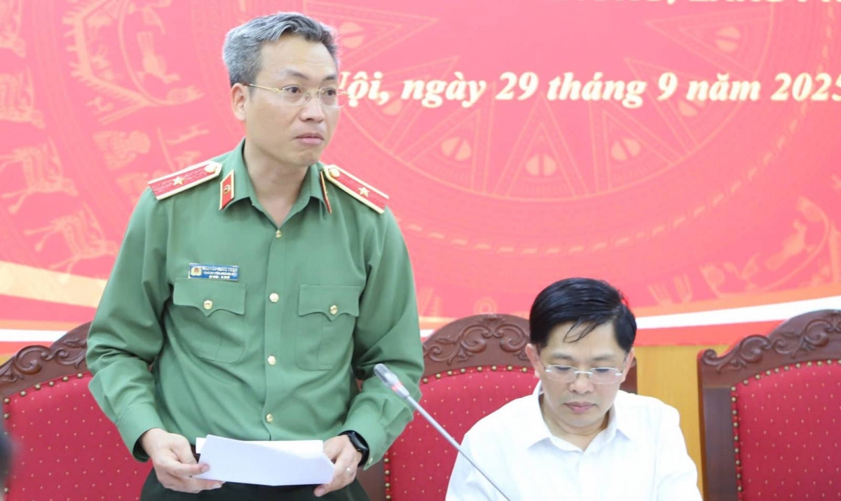 Thiếu tướng Nguyễn Quốc Toản, Chánh Văn phòng, Người phát ngôn Bộ Công an thông tin tại họp báo.