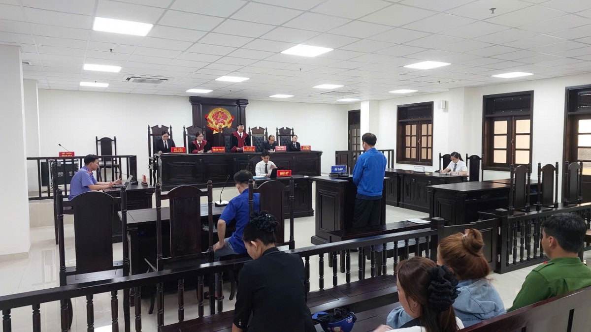 Bị cáo Liên Việt Triều tại tòa