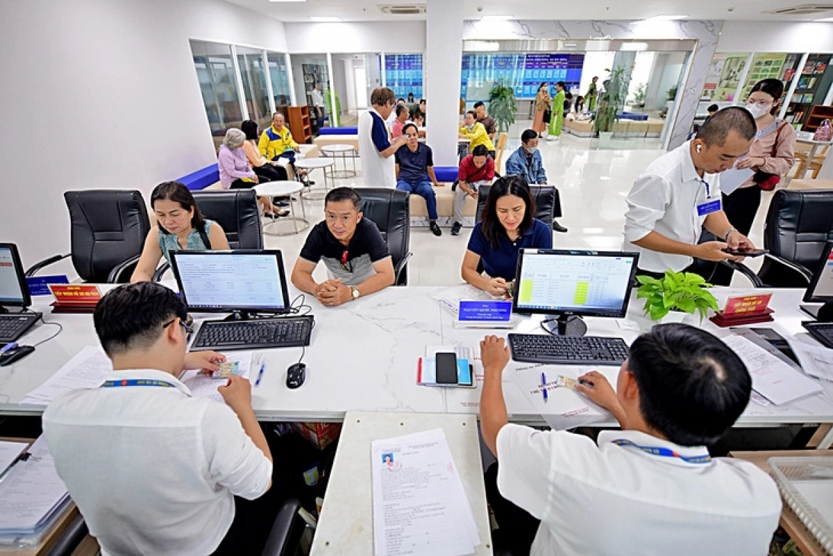 Theo dự thảo Luật Viên chức sửa đổi, viên chức sẽ được góp vốn, thành lập và điều hành doanh nghiệp (Ảnh: Quang Định)