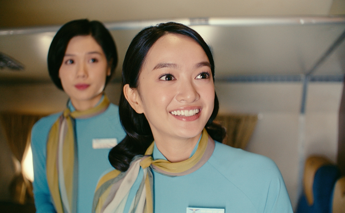 Kaity Nguyễn và Trâm Anh đảm nhận vai tiếp viên hàng không trên chuyến bay định mệnh