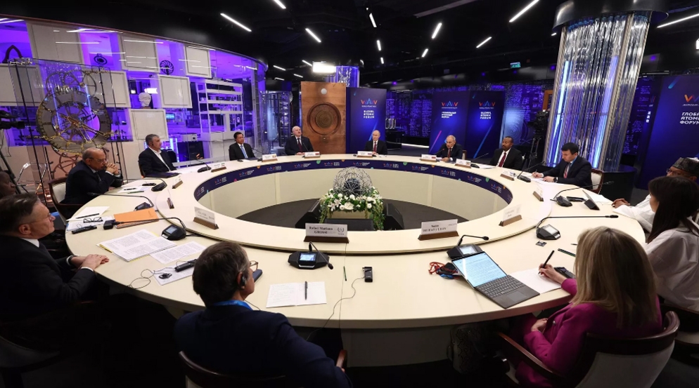 Tổng thống Nga Vladimir Putin cùng Lãnh đạo Cơ quan năng lượng nguyên tử quốc tế và nguyên thủ, lãnh đạo nhiều quốc gia thảo luận tại Diễn đàn “Tuần lễ Nguyên tử Toàn cầu”
