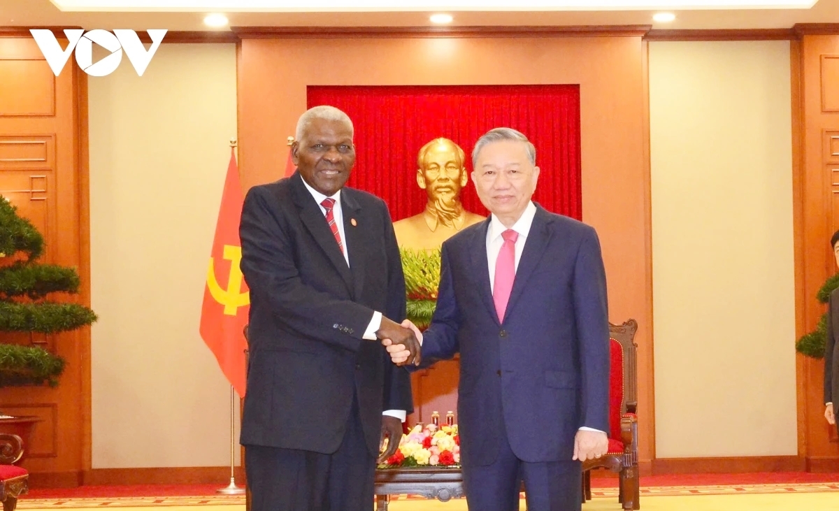 Chiều 2/11/2024, tại Trụ sở Trung ương Đảng, Tổng Bí thư Tô Lâm đã tiếp đồng chí Esteban Lazo Hernández, Ủy viên Bộ Chính trị Đảng Cộng sản Cuba, Chủ tịch Hội đồng Nhà nước, Chủ tịch Quốc hội Cuba nhân dịp thăm làm việc tại Việt Nam. 