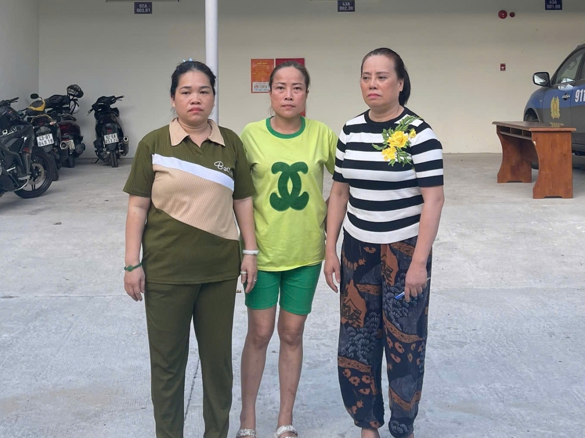 Tạm giữ hình sự đối với Nguyễn Thị Kim Quy, Phan Thị Thúy, Đỗ Thị Phương Thiện
