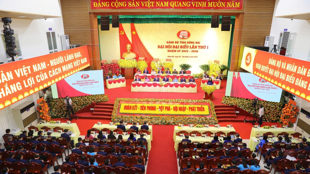 Quang cảnh phiên trù bị Đại hội đại biểu Đảng bộ tỉnh Đồng Nai