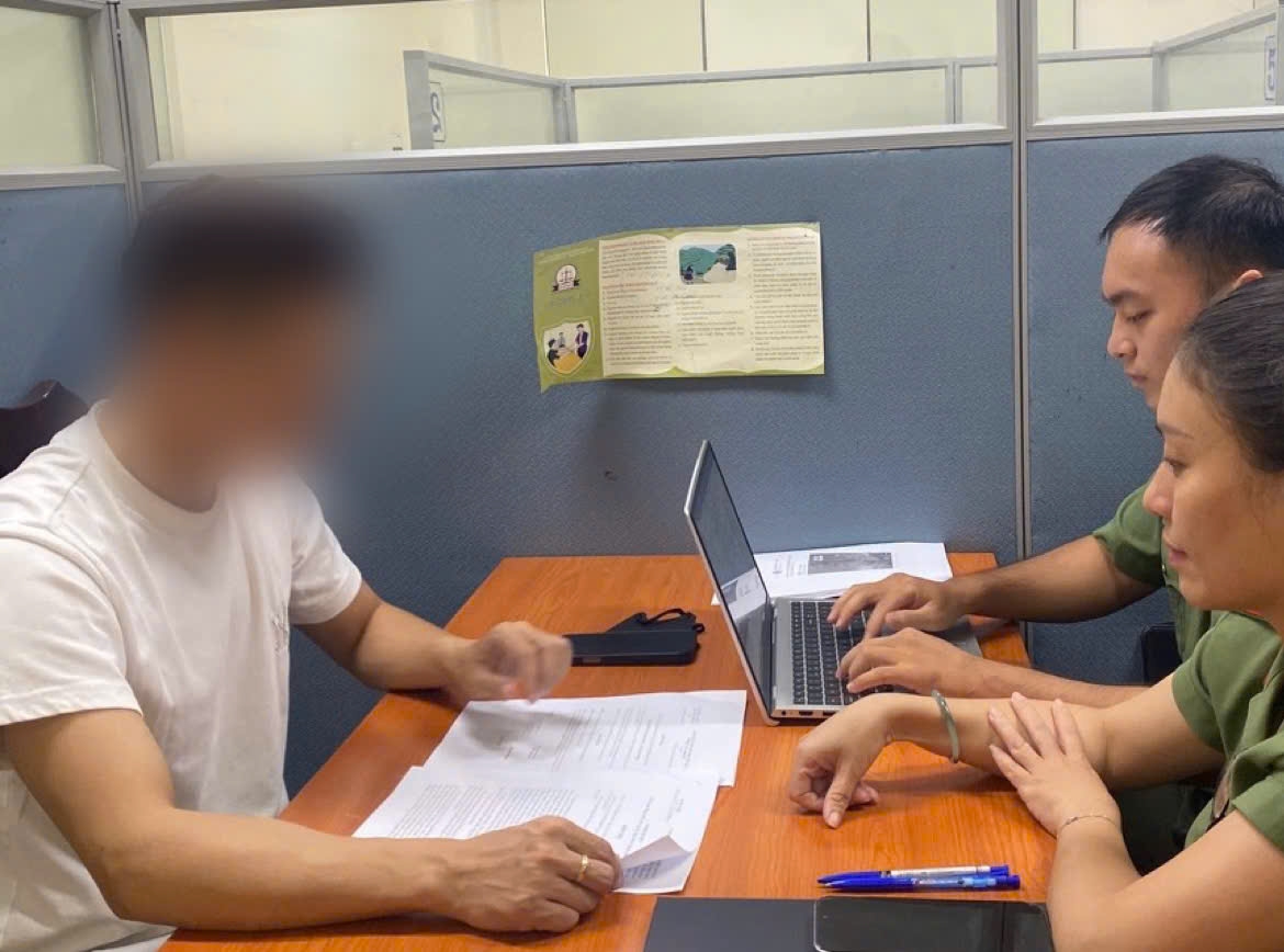 Độ Mixi làm việc với cơ quan Công an