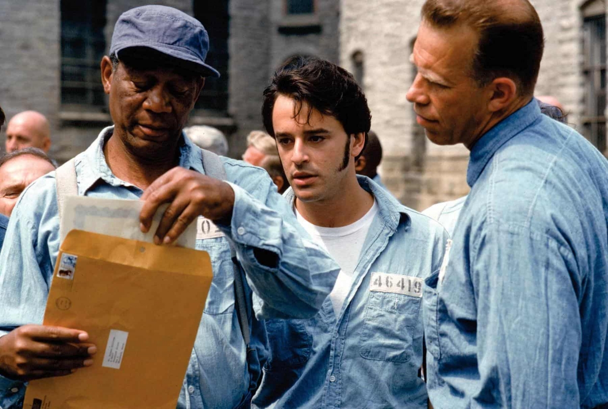 “The Shawshank Redemption” nhiều năm liền đứng đầu bảng xếp hạng IMDb . (Hình ảnh trong phim).