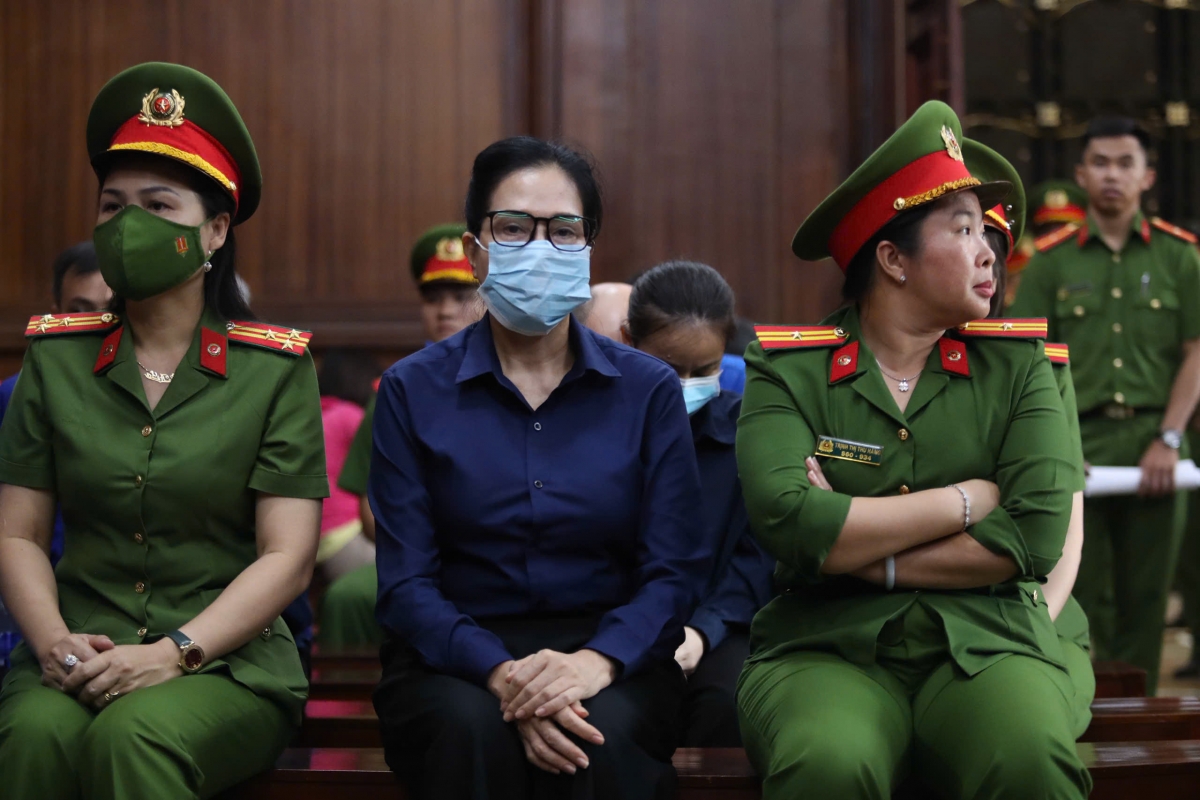 Cựu Tổng Giám đốc SJC Lê Thuý Hằng bị tuyên 25 năm tù về 2 tội danh. (Ảnh: T.N)