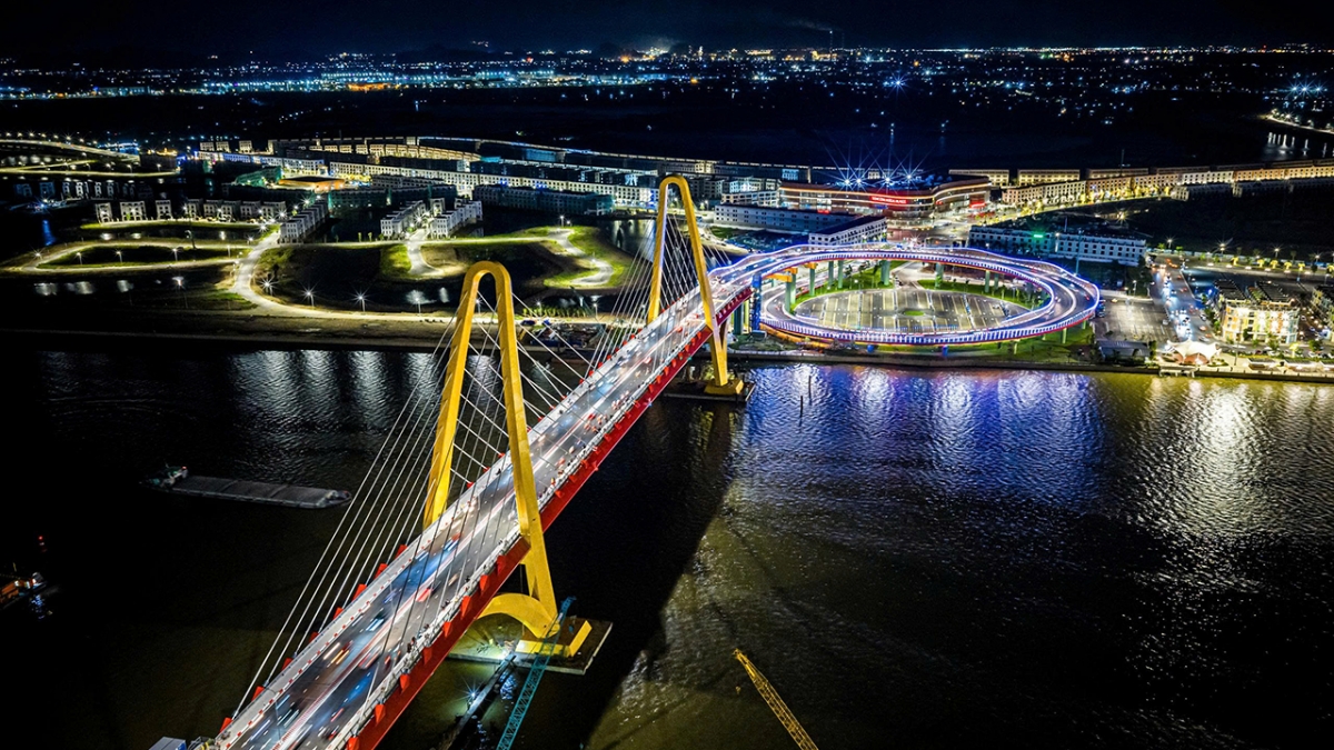 Nhiệm kỳ vừa qua, TP Hải Phòng đã đầu tư, xây dựng nhiều dự án, công trình hạ tầng quan trọng, mở rộng không gian phát triển của thành phố