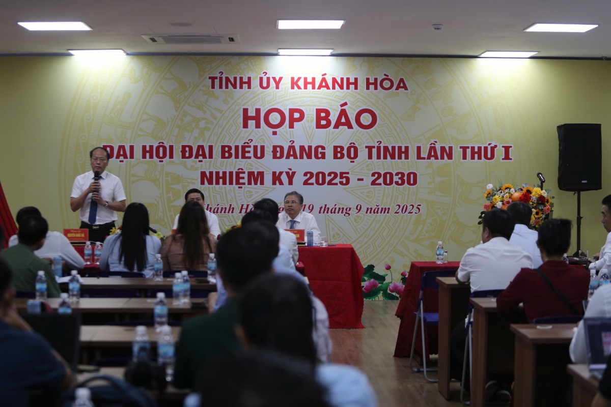 Tỉnh ủy Khánh Hòa họp báo Đại hội đại biểu đảng bộ tỉnh Khánh Hòa lần thứ I