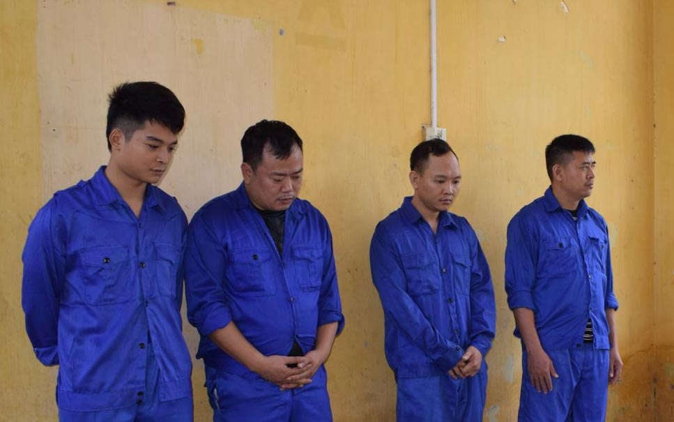 Nhóm các đối tượng dàn dựng mua bán tiền điện tử để cướp giật 3 tỷ đồng của vị khách đến từ Đà Nẵng. (Ảnh: Công an tỉnh Hưng Yên)