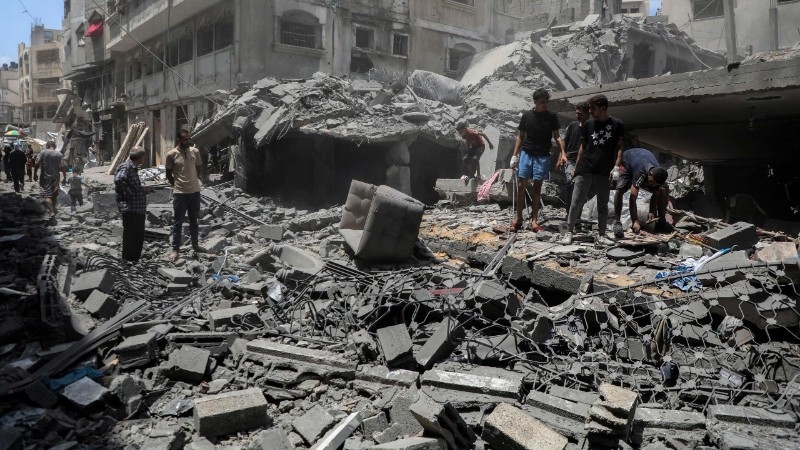 Cảnh đổ nát sau cuộc không kích của Israel tại Al-Rimal, Gaza. (Ảnh: THX)
