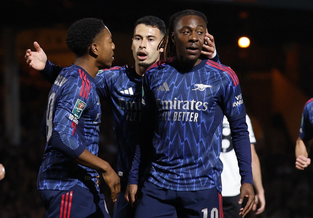 Arsenal thắng dễ Port Vale (Ảnh: Reuters).