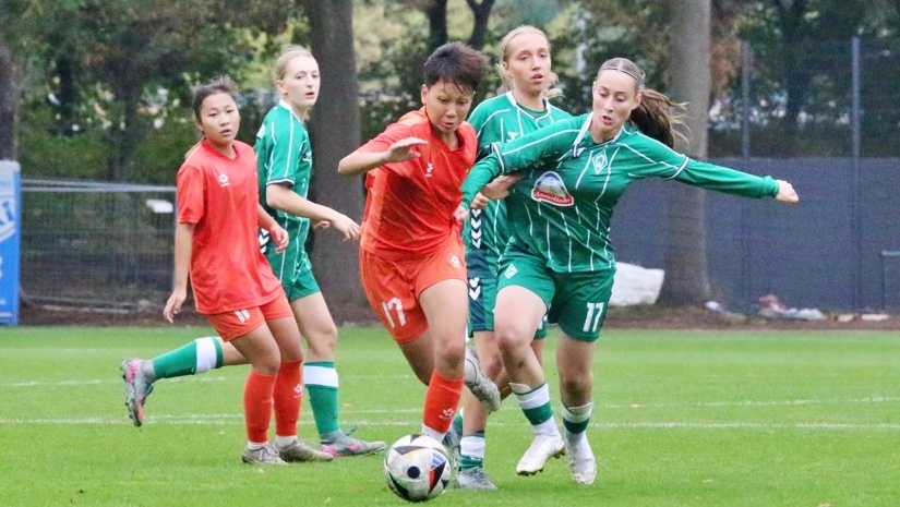 U17 nữ Việt Nam để thua 1-5 trước U17 nữ Werder Bremen trước thềm vòng loại U17 nữ châu Á 2027. (Ảnh: VFF)