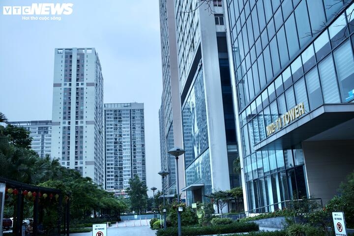 Đầu tư chung cư lúc giá đỉnh có thể mang đến nhiều rủi ro. (Ảnh minh họa: Công Hiếu)