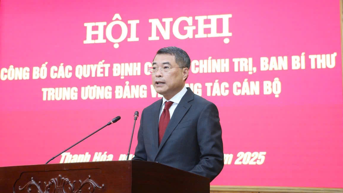 Trưởng Ban Tổ chức Trung ương Lê Minh Hưng phát biểu tại hội nghị.