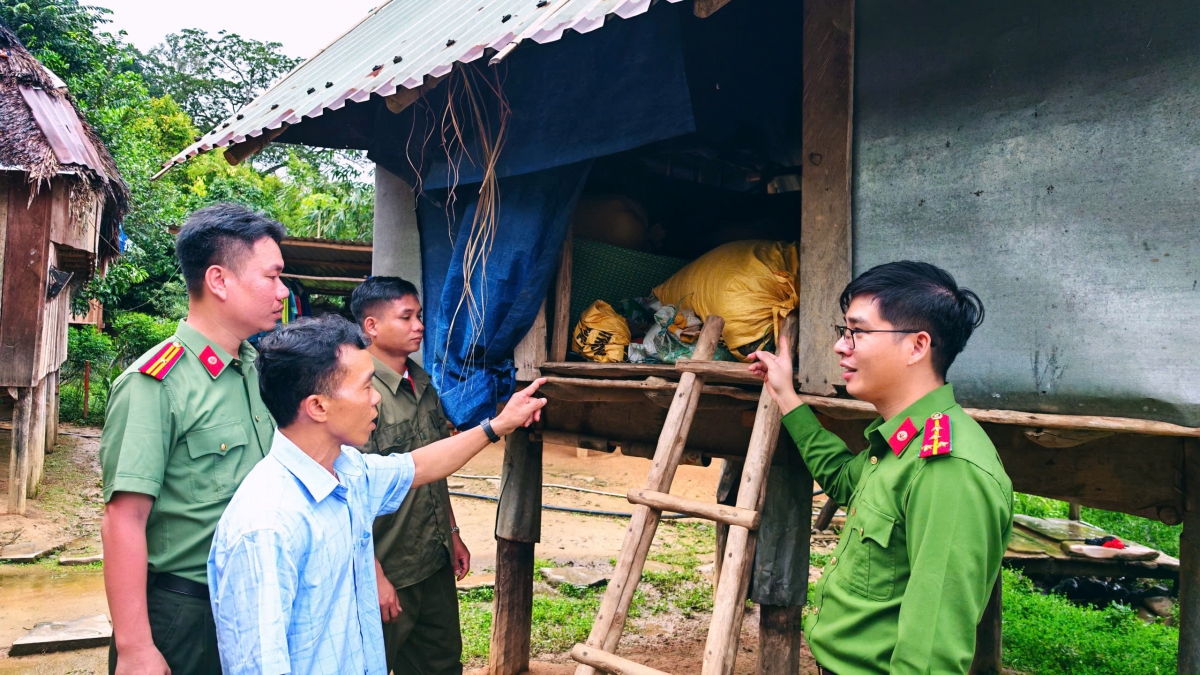 Miền núi TP Đà Nẵng dự trữ lương thực trước bão