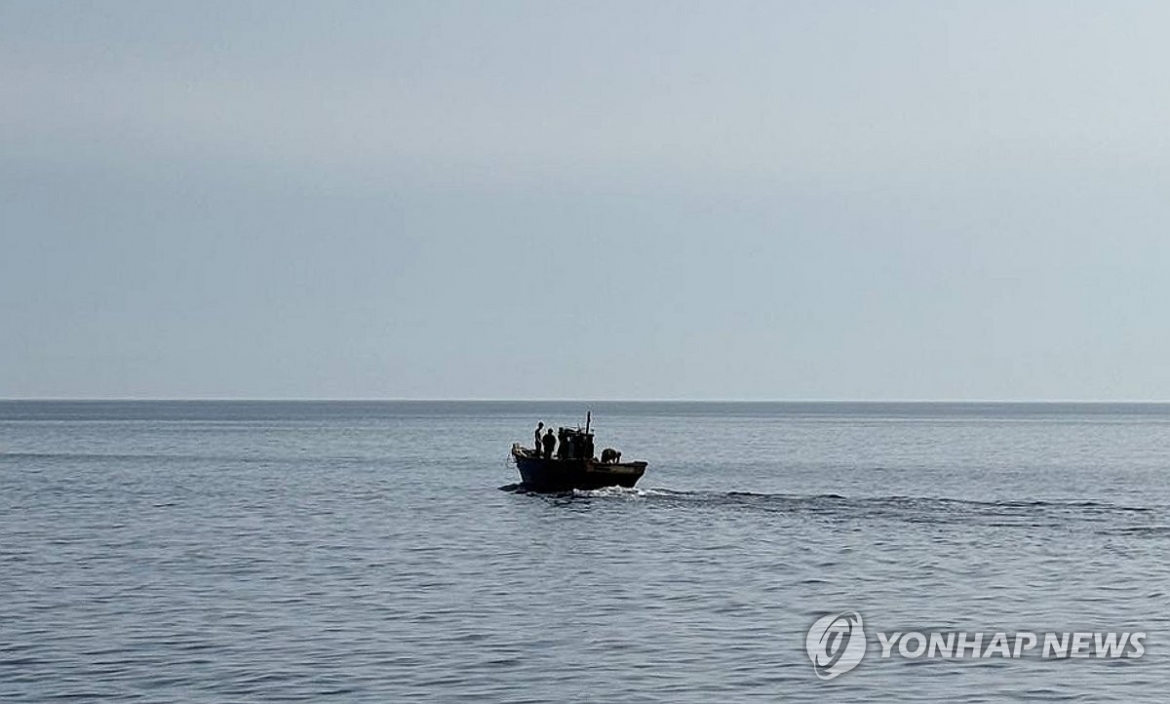 Một tàu của Triều Tiên trên biển. (Ảnh: Yonhap News)