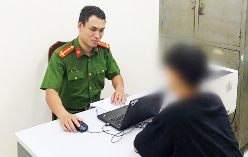 Công an phường Phú Lương, Hà Nội giải cứu nam sinh viên khỏi bẫy “bắt cóc online”