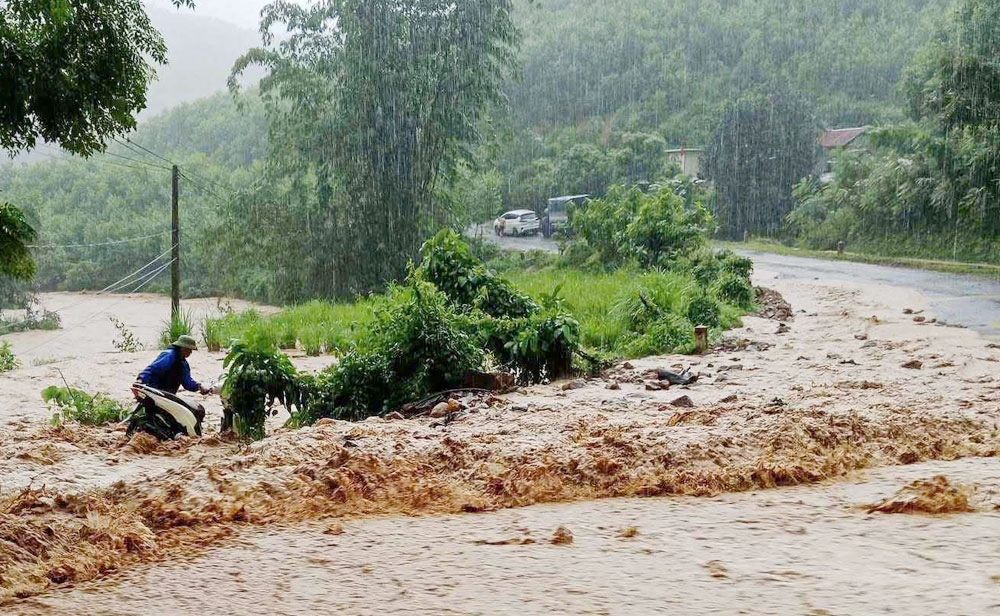 Nhiều xã vùng cao ở Bắc Ninh xuất hiện ngập lụt do ảnh hưởng hoàn lưu bão số 10. Ảnh: PV