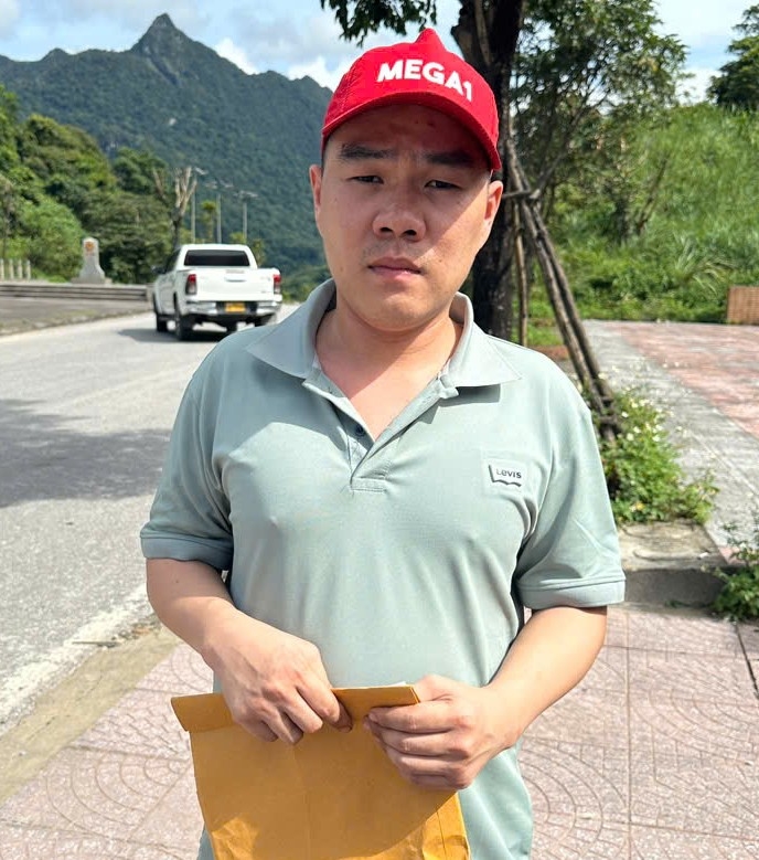 Nguyễn Duy Quang bị bắt giữ ngay khi mới nhập cảnh vào Việt Nam từ cửa khẩu Chalo, tỉnh Quảng Trị