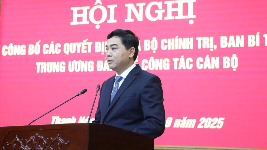 Ông Nguyễn Hoài Anh, Ủy viên dự khuyết Trung ương Đảng, Phó Bí thư Tỉnh ủy Thanh Hóa phát biểu tại Hội nghị.