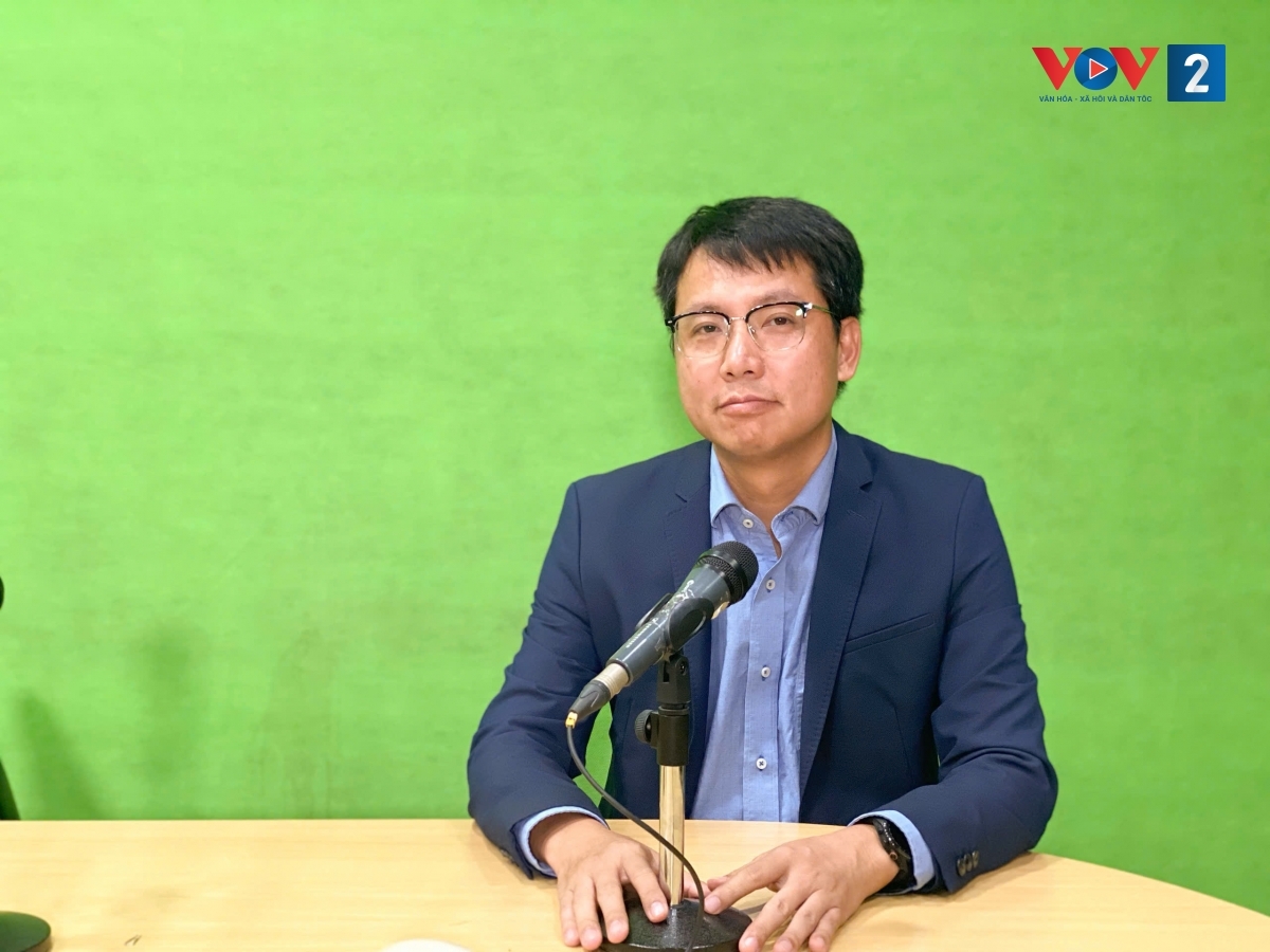 Ông Trương Đức Lượng, Chủ tịch Hội đồng quản trị Công ty An ninh mạng Việt Nam (VSEC) chia sẻ tại phòng thu VOV2