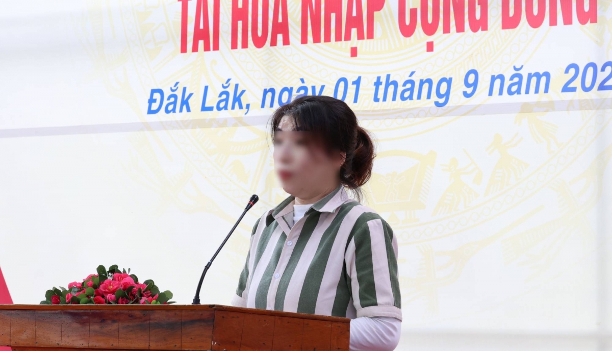 Phạm nhân chia sẻ cảm xúc tại buổi công bố quyết định đặc xá, gửi lời cảm ơn đến Đảng, Nhà nước. Ảnh: CTV