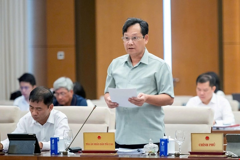 Phó Chánh án Tòa án nhân dân tối cao Nguyễn Văn Tiến phát biểu tại phiên họp. Ảnh: Quốc hội