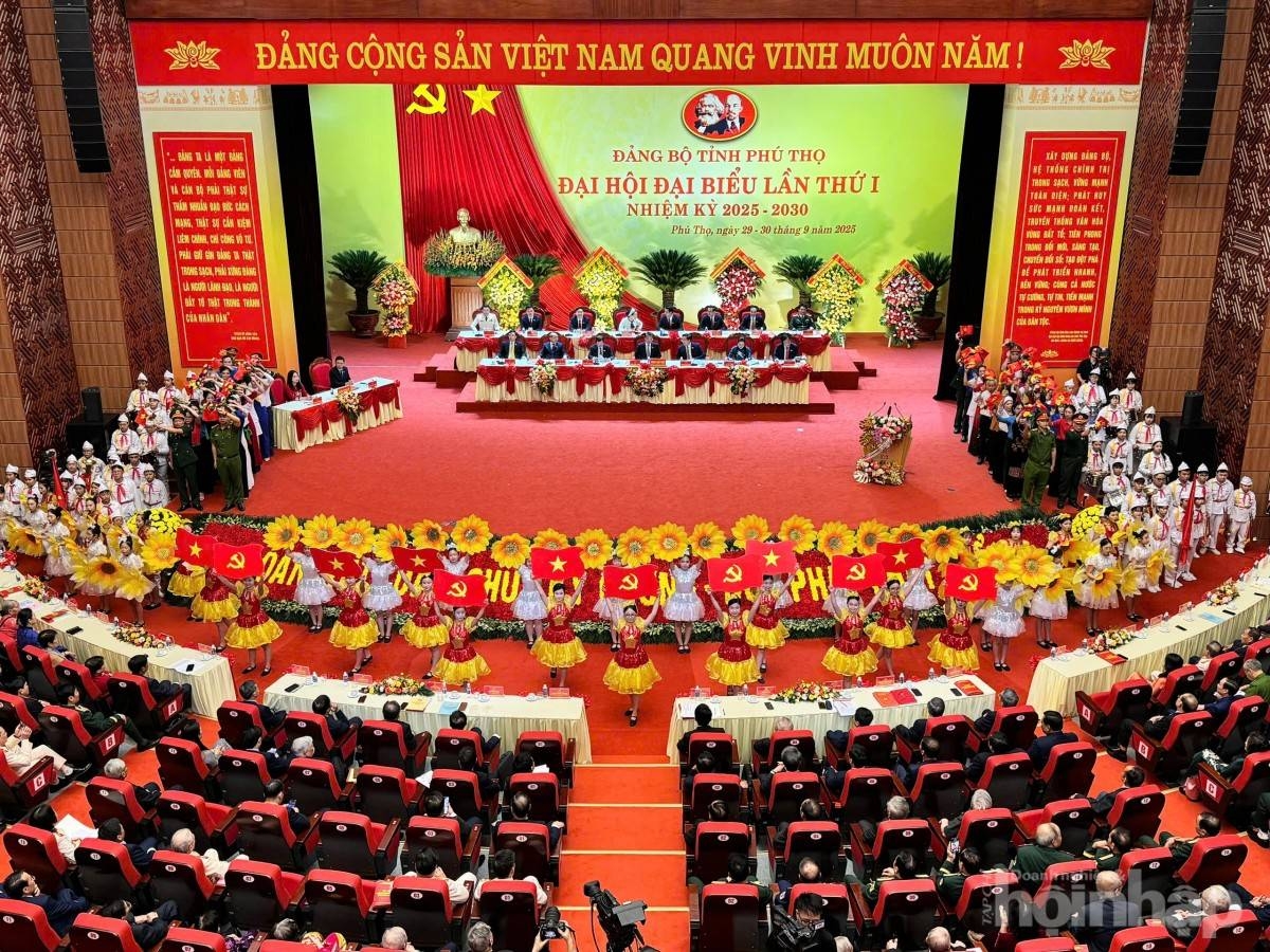 Khai mạc Đại hội đại biểu Đảng bộ tỉnh Phú Thọ lần thứ I.