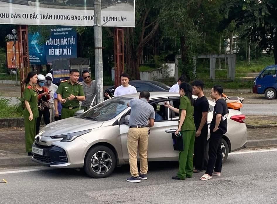 Lực lượng công an đang dựng lại hiện trường vụ việc để xử lý theo pháp luật.