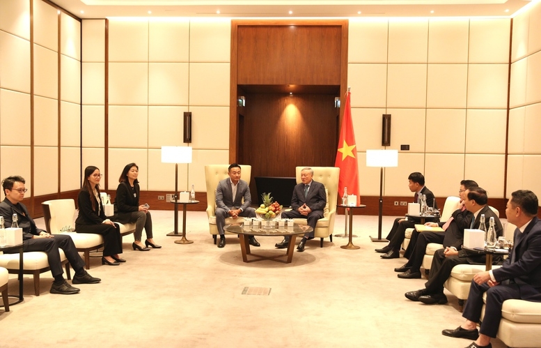 Phó Thủ tướng Thường trực thăm và làm việc tại doanh nghiệp Bybit.