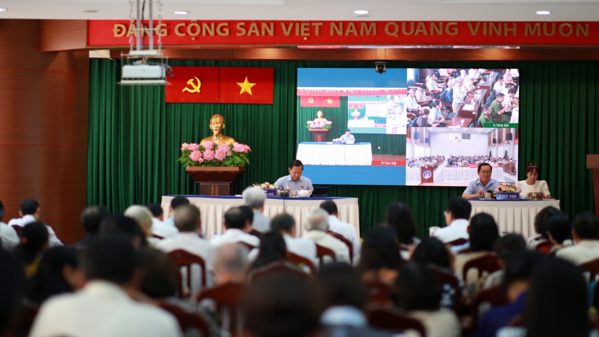 Quang cảnh buổi tiếp xúc (ảnh Hà Khánh)