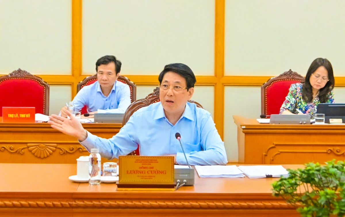 Chủ tịch nước Lương Cường phát biểu tại buổi làm việc với Ban Thường vụ Tỉnh ủy Phú Thọ