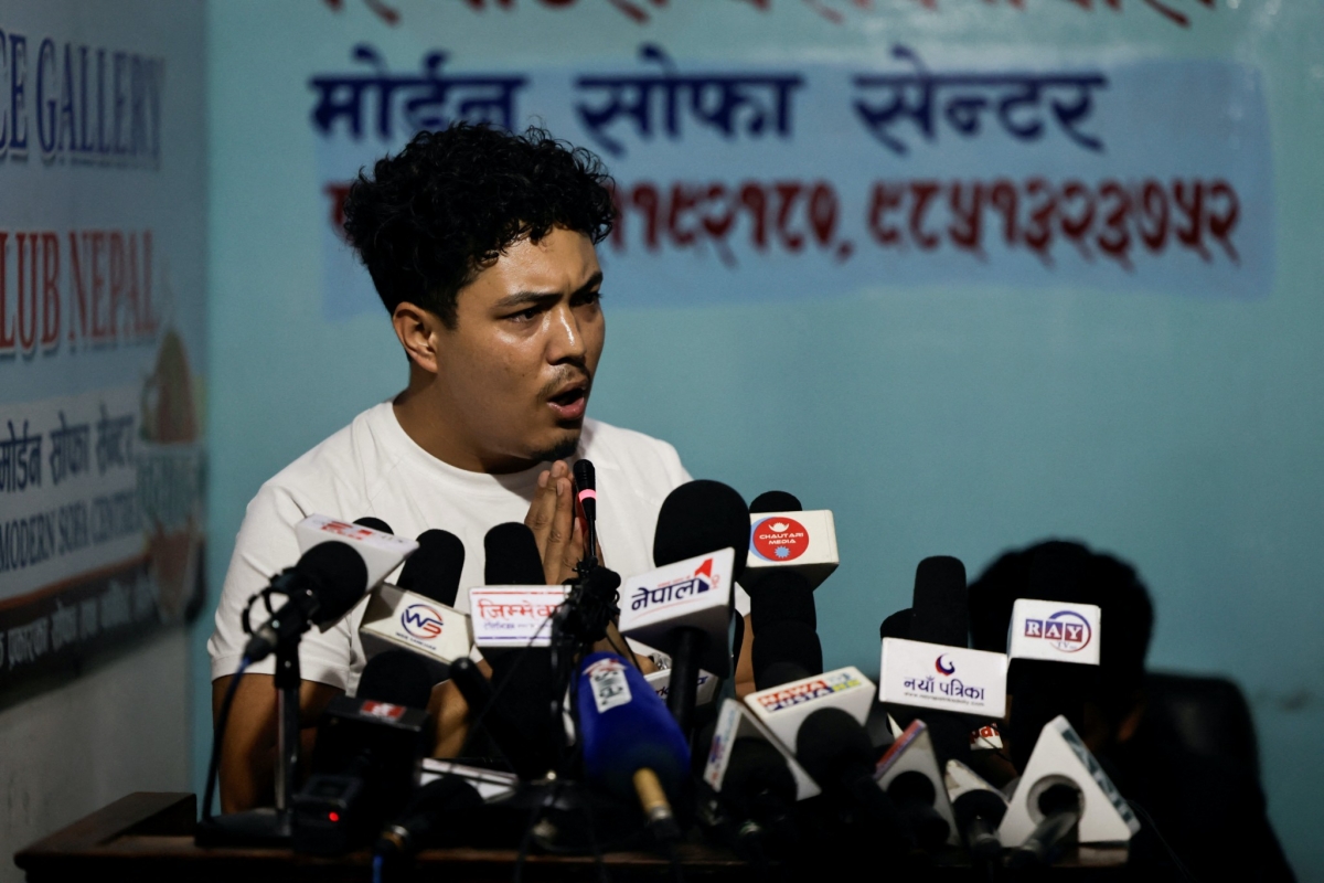 Lãnh đạo phong trào biểu tình "Thế hệ Z" tại Nepal Ojashwi Raj Thapa phát biểu tại cuộc họp báo ở thủ đô Kathmandu ngày 11/9. Nguồn: Reuters