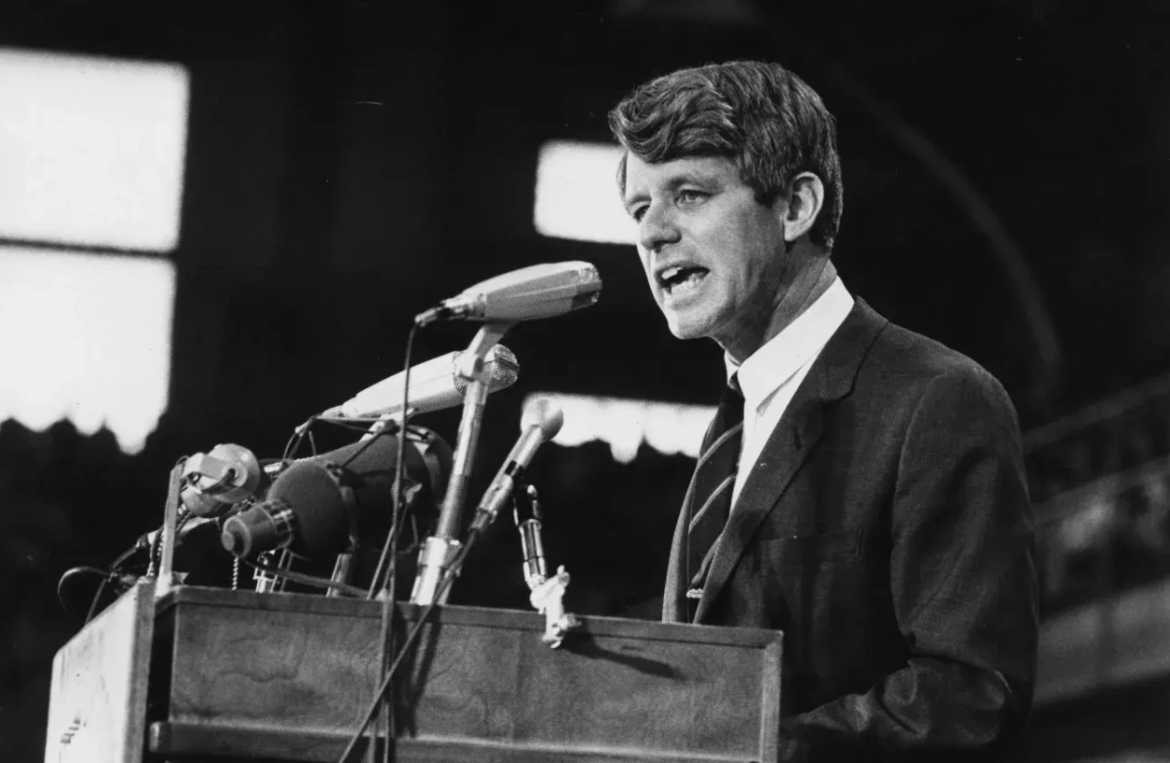 Thượng nghị sĩ Robert F. Kennedy. Ảnh: Express