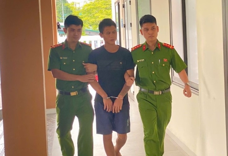 Đối tượng Lộc bị khống chế ngay sau đó. Ảnh: CACC