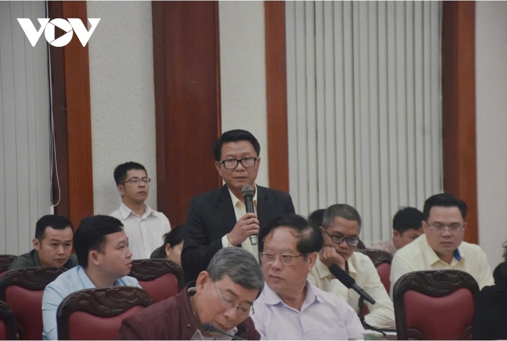 Ông Bùi Trần Nhân Trí nêu kiến nghị tại buổi đối thoại. (Ảnh: Nguyễn Thảo)