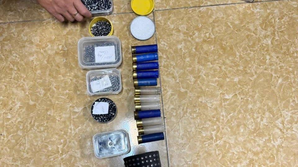 Tổng cộng hơn 130.000 viên đạn các loại được lực lượng chức năng thu giữ.