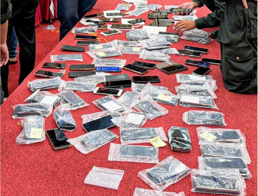 Tang vật thu giữ vụ kinh doanh đa cấp ở Phú Thọ. Ảnh: Công an tỉnh Phú Thọ