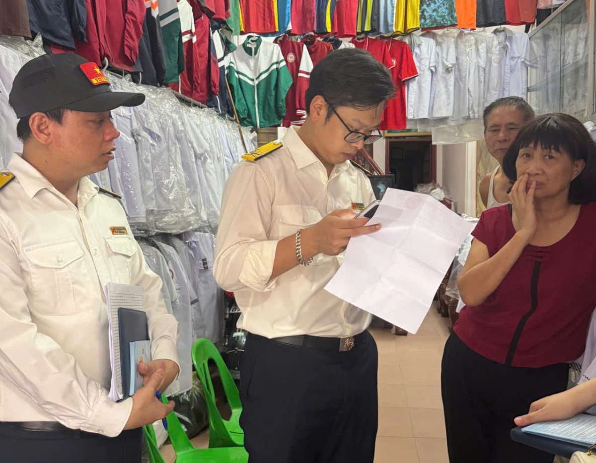 Việc thực hiện thủ tục liên quan thuế trên thiết bị di động hoặc máy tính đã  giúp tiết kiệm thời gian, công sức đi lại, góp phần thúc đẩy thói quen sử dụng dịch vụ công trực tuyến trong cộng đồng.