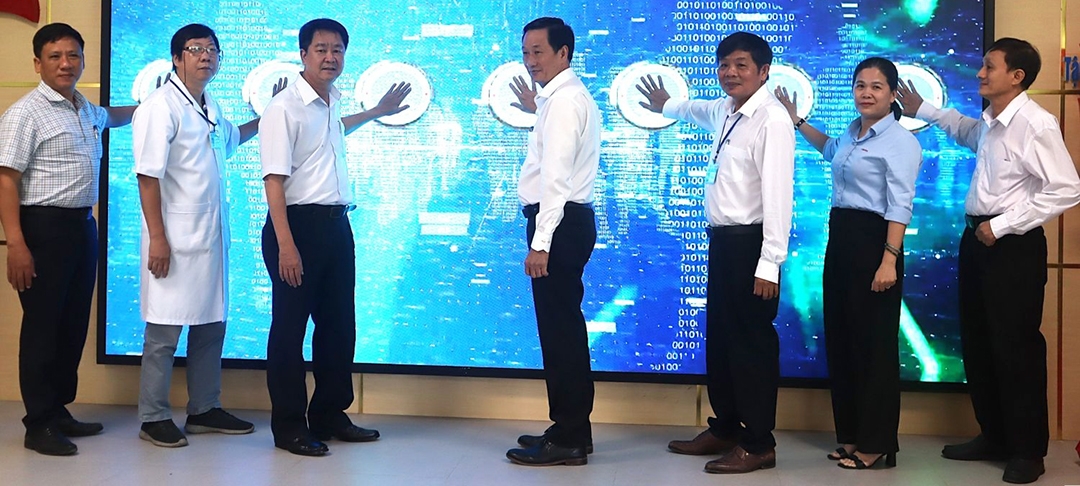 Trung tâm Y tế Bình Sơn công bố triển khai thành công hồ sơ bệnh án điện tử