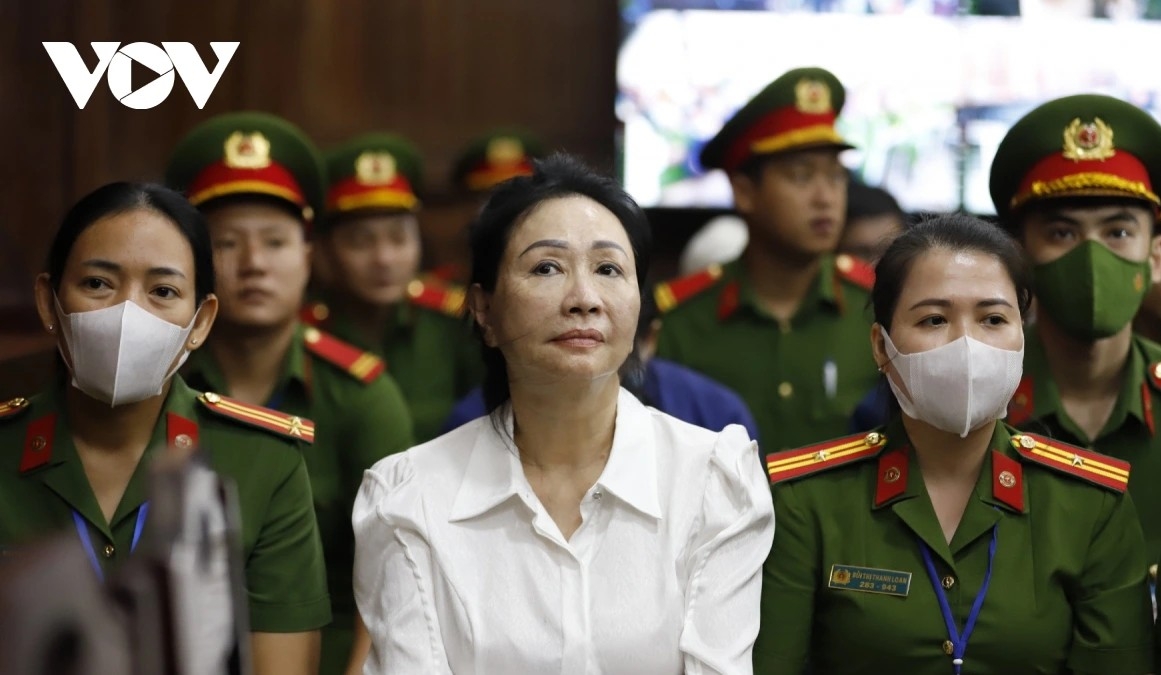 Bị cáo Trương Mỹ Lan, Chủ tịch HĐQT Tập đoàn Vạn Thịnh Phát tại phiên tòa. Ảnh: Tỷ Huỳnh