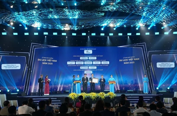 Giải thưởng “Hãng hàng không phục vụ khách du lịch tốt nhất” khẳng định vai trò và vị thế của Hãng hàng không Quốc gia Việt Nam.