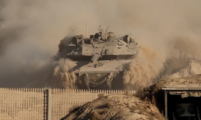 Xe tăng Israel ở Dải Gaza hôm 29/8. Ảnh: AFP